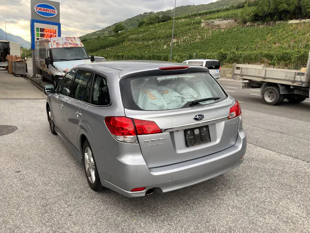 Subaru Legacy Station 2.0i Swiss