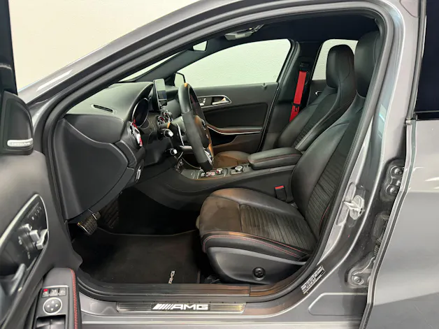 MERCEDES-BENZ A-Klasse W176 A 45 AMG 4m