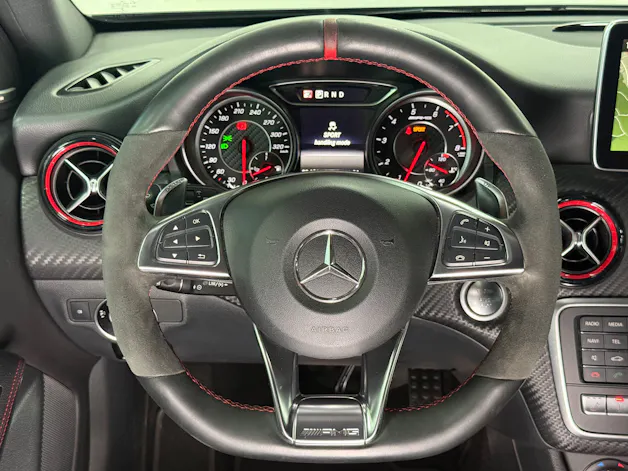 MERCEDES-BENZ A-Klasse W176 A 45 AMG 4m