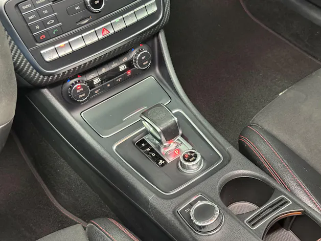 MERCEDES-BENZ A-Klasse W176 A 45 AMG 4m