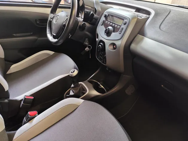 Toyota Aygo 1.0 VVT-i x-play