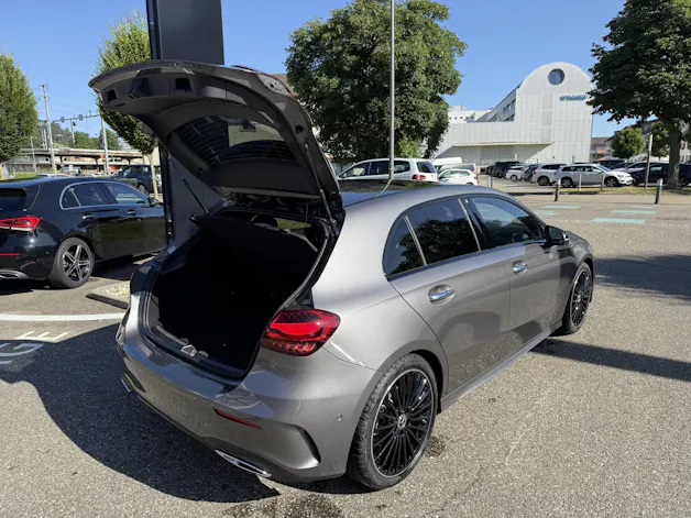 MERCEDES-BENZ A 200 Night Star AMG Line