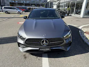 MERCEDES-BENZ A 200 Night Star AMG Line