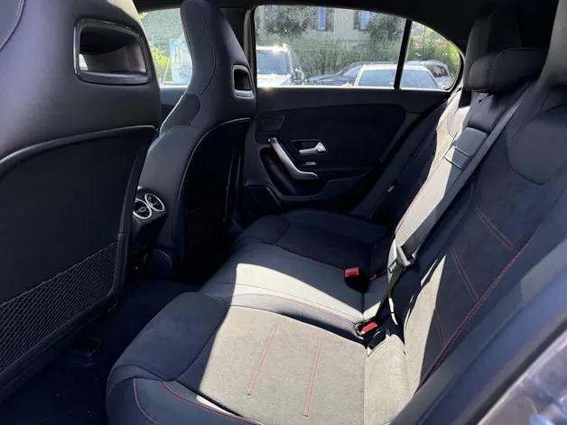 MERCEDES-BENZ A 200 Night Star AMG Line