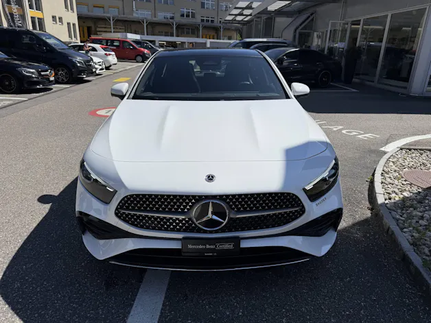 MERCEDES-BENZ A 250 AMG Line 4m