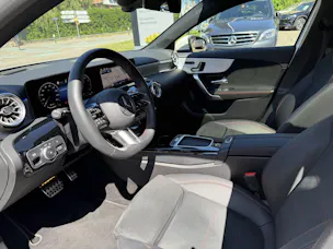 MERCEDES-BENZ A 250 AMG Line 4m