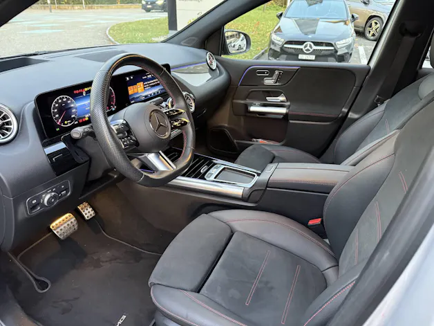 MERCEDES-BENZ B 200 d AMG Line