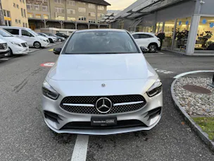 MERCEDES-BENZ B 200 d AMG Line