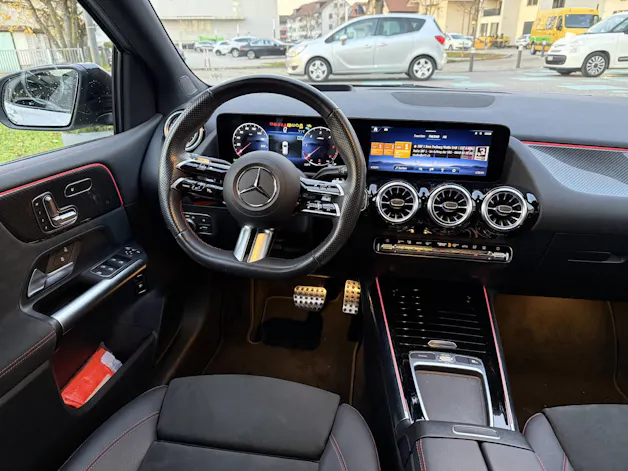MERCEDES-BENZ B 200 d AMG Line