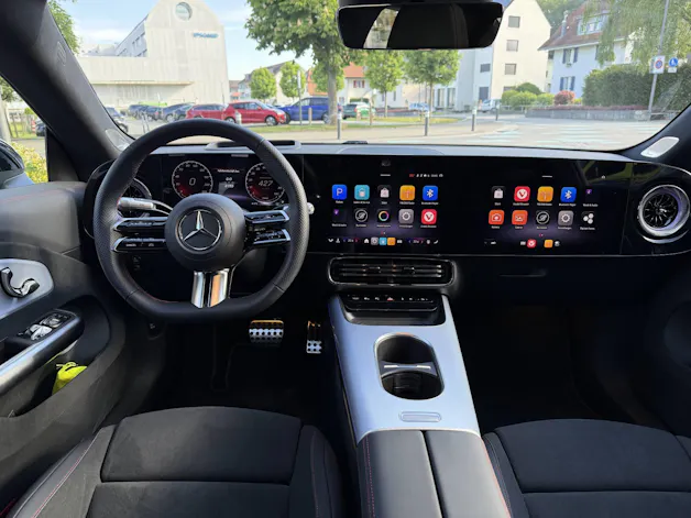 MERCEDES-BENZ CLA 350 AMG Line 4matic