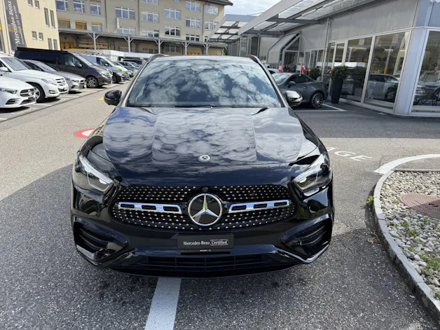 MERCEDES-BENZ GLA 200 Night Star AMG Line