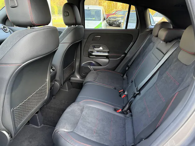 MERCEDES-BENZ GLA 250 e EQ Star AMG Line