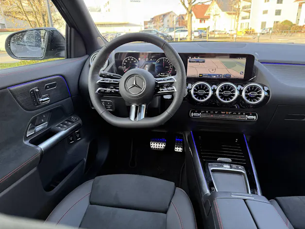 MERCEDES-BENZ GLA 250 e EQ Star AMG Line
