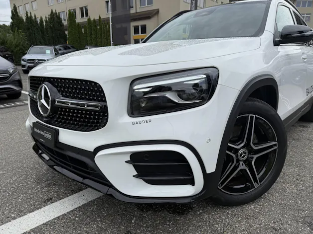 MERCEDES-BENZ GLB 220 AMG Line 4matic