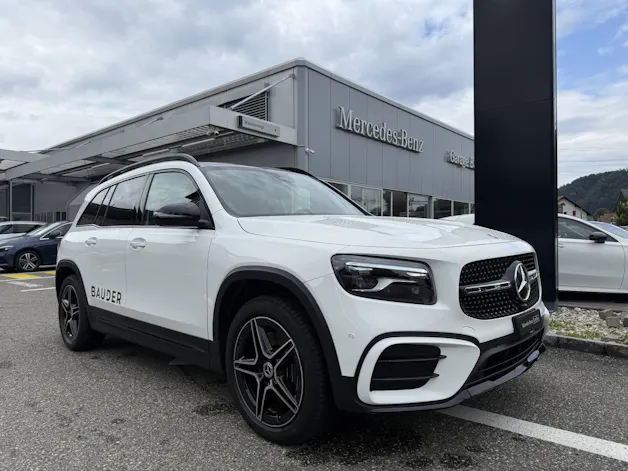 MERCEDES-BENZ GLB 220 AMG Line 4matic