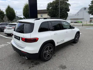 MERCEDES-BENZ GLB 220 AMG Line 4matic