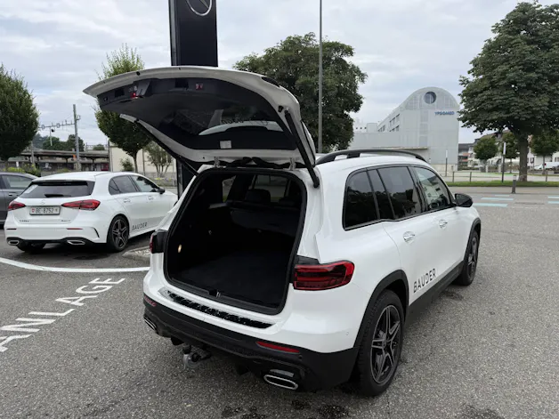 MERCEDES-BENZ GLB 220 AMG Line 4matic