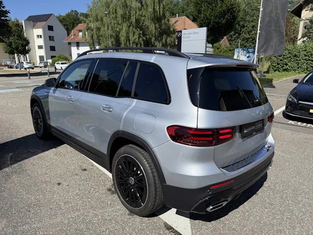 MERCEDES-BENZ GLB 220 AMG Line 4matic