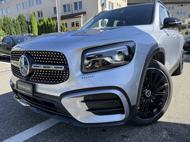 MERCEDES-BENZ GLB 220 AMG Line 4matic