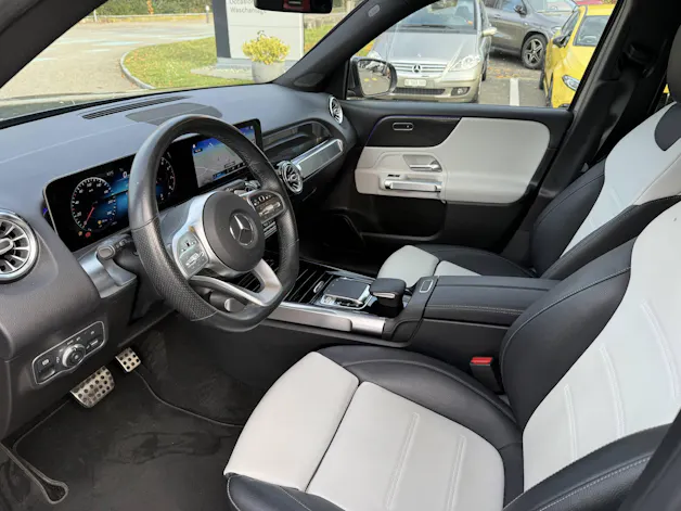 MERCEDES-BENZ GLB 250 AMG Line 4matic