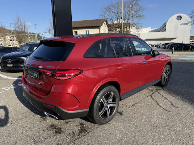 MERCEDES-BENZ GLC 300 e AMG Line 4matic