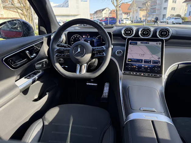 MERCEDES-BENZ GLC 300 e AMG Line 4matic