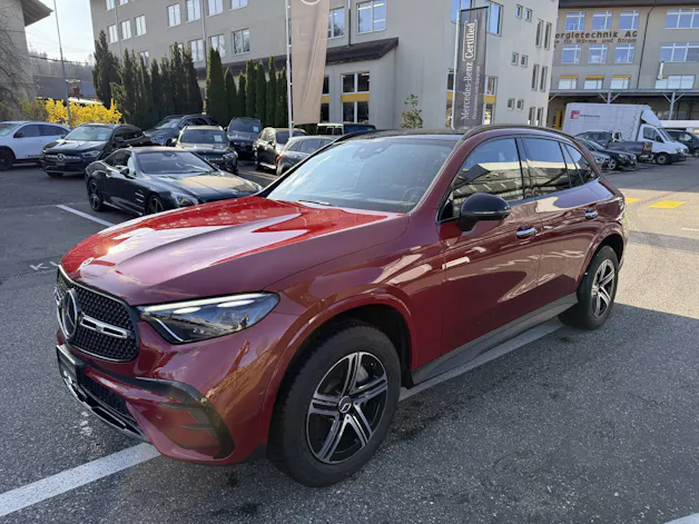 MERCEDES-BENZ GLC 300 e AMG Line 4matic