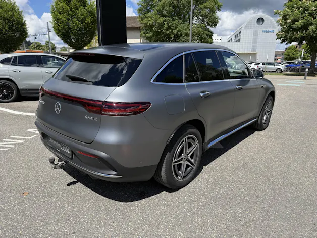 MERCEDES-BENZ EQC 400 AMG Line 4matic