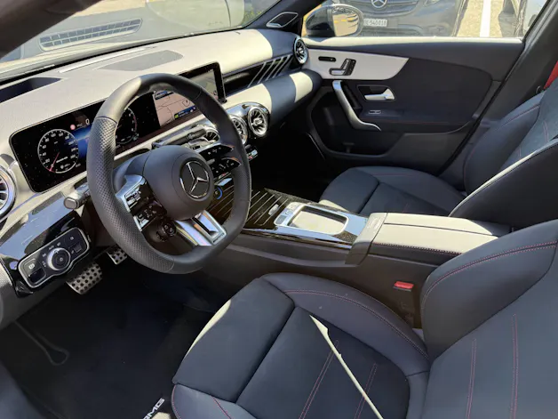 MERCEDES-BENZ A 35 AMG 4matic