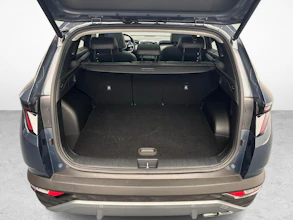 https://vehicle.imgix.net/4476698/055f2cf4-5a10-4c2d-bd87-11912302bf56.jpg