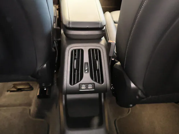 BMW X1 U11 23i xDrive paddles