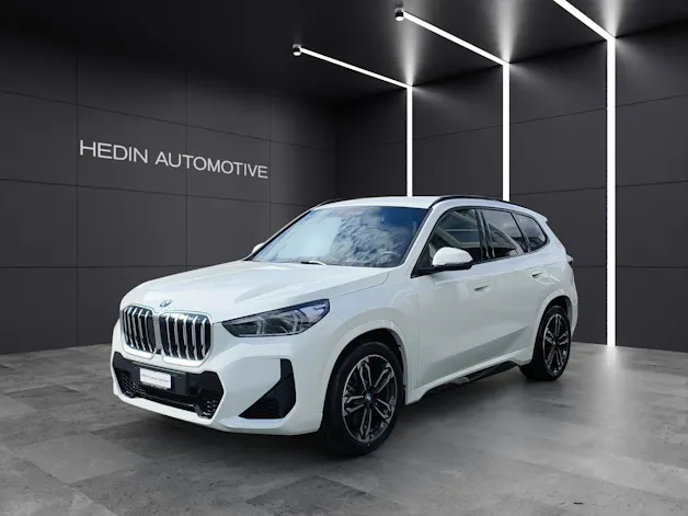 BMW X1 U11 23i xDrive paddles