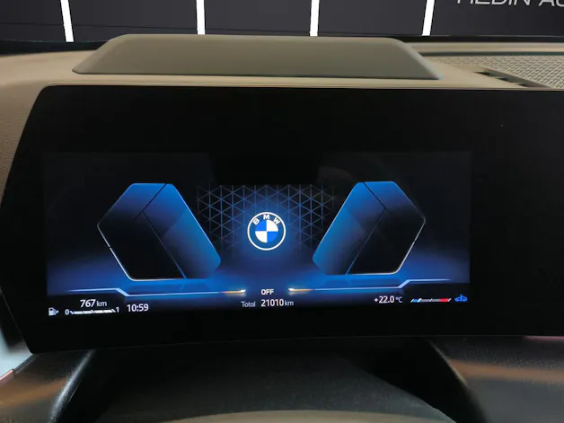 BMW X1 U11 23i xDrive paddles