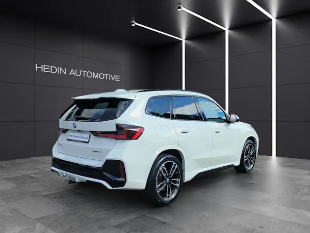 BMW X1 U11 23i xDrive paddles