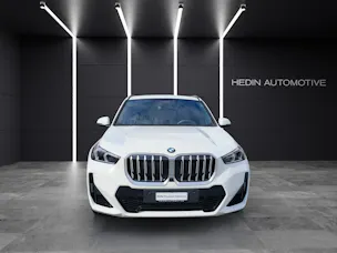BMW X1 U11 23i xDrive paddles