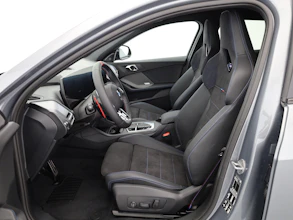 https://vehicle.imgix.net/4476786/8bc27e15-ad67-4719-8301-52ef276431ce.jpg