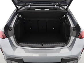 https://vehicle.imgix.net/4476786/e9d1a20f-0508-4c40-b4a2-925ac0c888a8.jpg