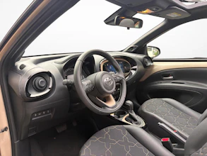 https://vehicle.imgix.net/4476794/c80dd3d2-2875-4e8d-9c08-644a98bbb672.jpg