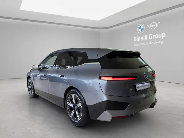 BMW iX xDrive50 SportPaket