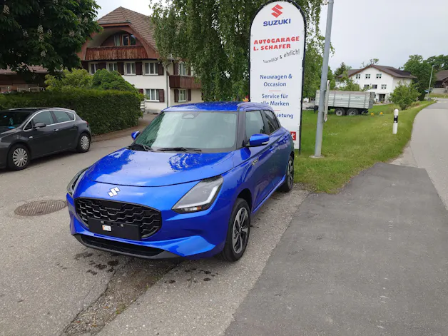 Suzuki Swift 1.2 Sakura Top Hybrid 4x4