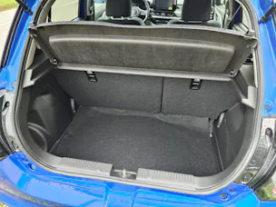 Suzuki Swift 1.2 Sakura Top Hybrid 4x4