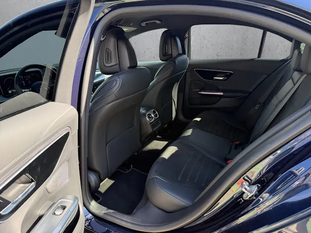 MERCEDES-BENZ C-Klasse W206 C 300 AMG Line 4matic