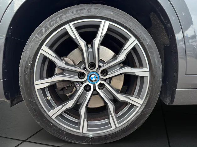 BMW 25e xDrive M SPORTPAKET