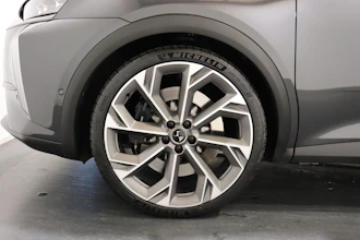 https://vehicle.imgix.net/4476857/1dcfc127-bbc3-4231-b792-e7792a80d14b.JPG
