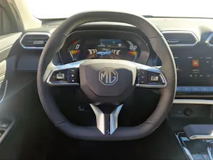 MG ZS 1.5 Hybrid+ Luxury