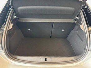 https://vehicle.imgix.net/4477136/685d54a8-38ad-4375-8006-88330a69dedb.jpg