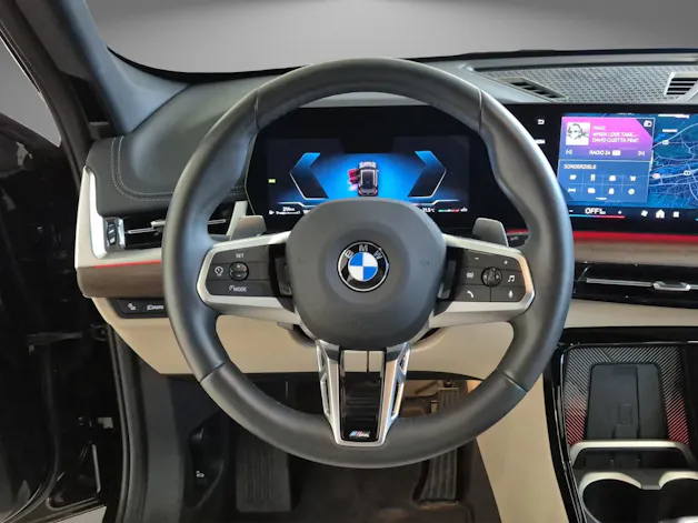 BMW X1 U11 18i sDrive paddles