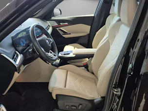 BMW X1 U11 18i sDrive paddles