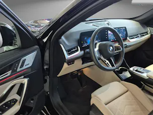 BMW X1 U11 18i sDrive paddles