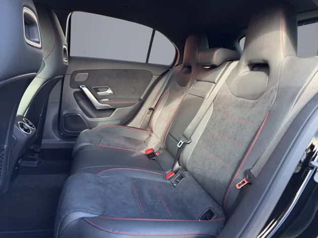 MERCEDES-BENZ A-Klasse W177 A 220 AMG Line 4m
